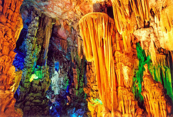 Guilin Reed Flute Cave Lu Di Yan Guangxi China Travel Guide Guilin Reed Flute Cave Lu Di Yan Guangxi China Travel Guide